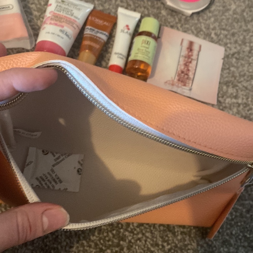 🆕 Beauty bundle with makeup bag - Picture 10 of 10